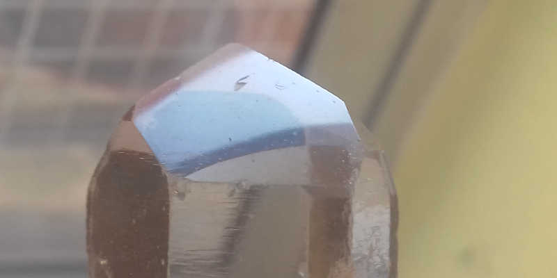 Detalle de punta de cristal canalizador